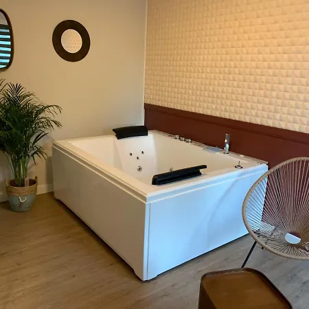 Apartment Avec Jacuzzi Onet-le-Château
